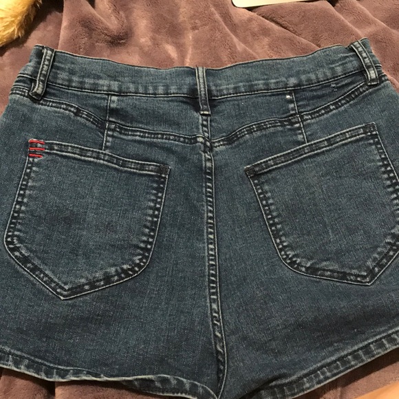 Urban Outfitters shorts - Picture 2 of 2